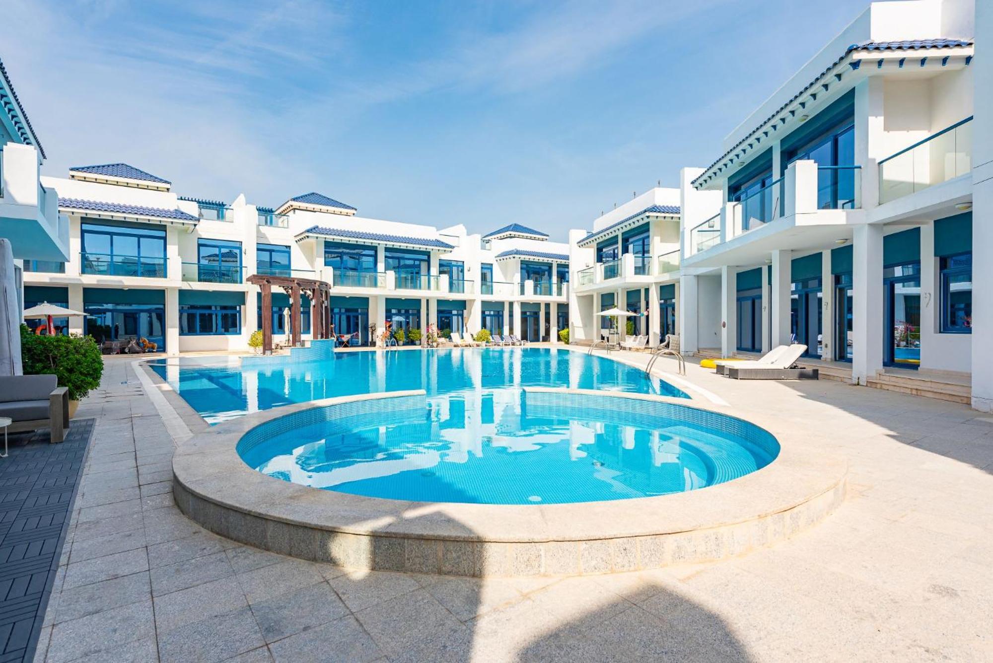 Luxury Palm With Rooftop Garden, Style Pool And By Exclusive Homes *
